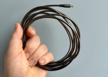I found 6 forgotten cables and cords that are still surprisingly useful – here’s how