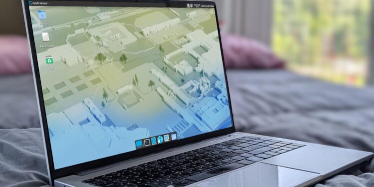 Fedora Xfce or Xubuntu: Which is the best Linux desktop?
